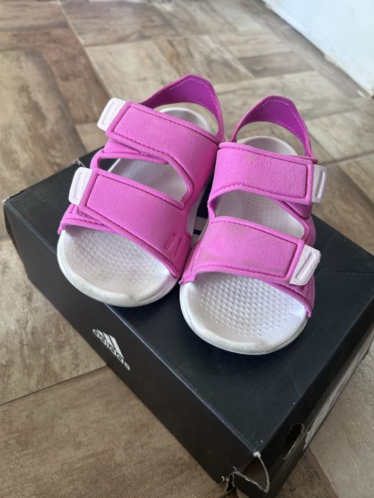 Adidas сандалки 26 номер