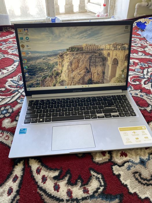 Asus Vivobook noutbuk