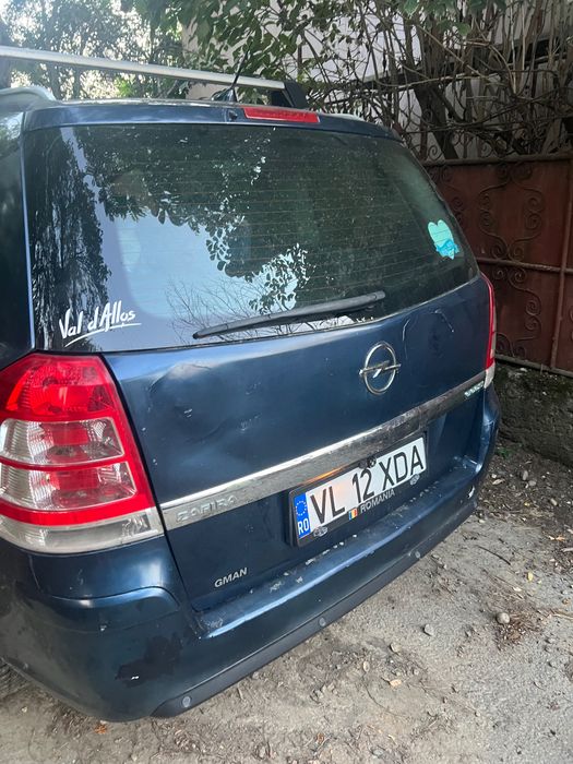 Vând sau schimb mașina