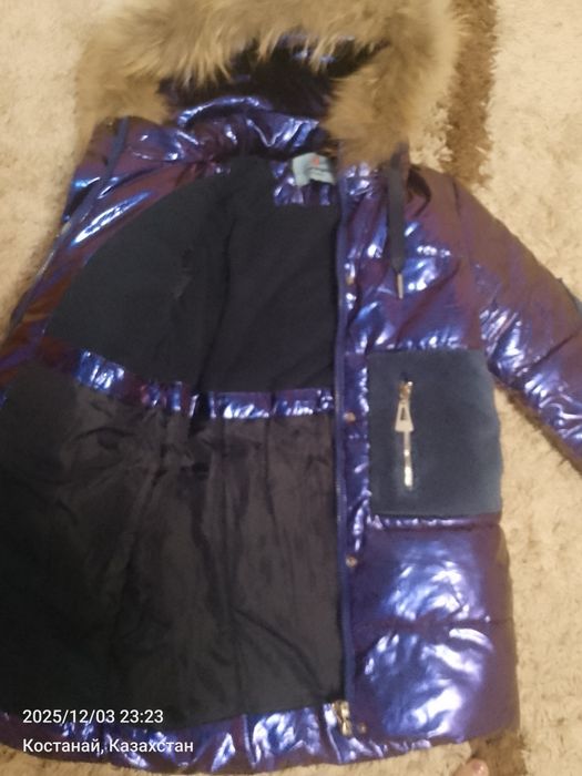 Продам куртки на девочку
