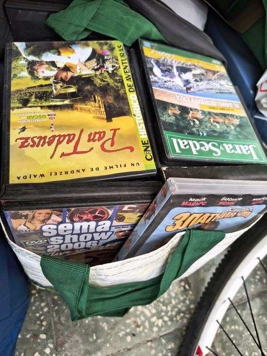 Телевизор  и DVD на 12 V + дискове