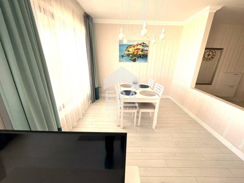 Двустаен, стилно обзаведен апартамент за продажба, с морска панорама,