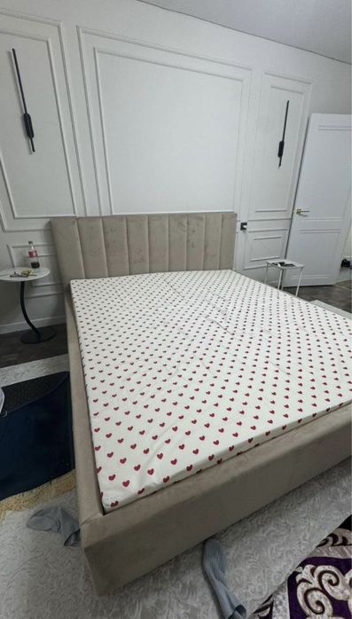 Продам матрас размер 200/180