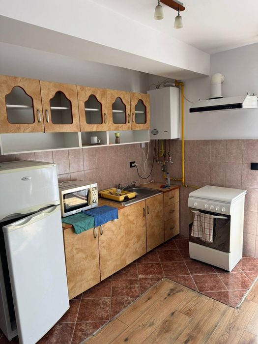 Închiriez apartamnet - Perioada Untold .