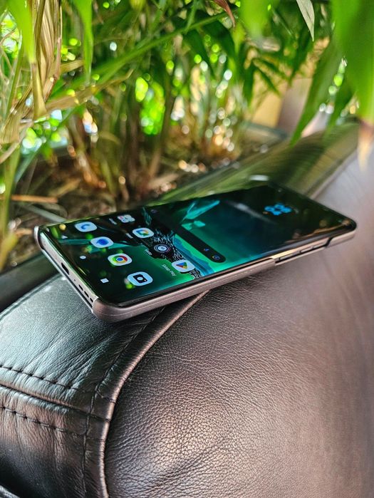 Продам Motorola edge 40 8/256.