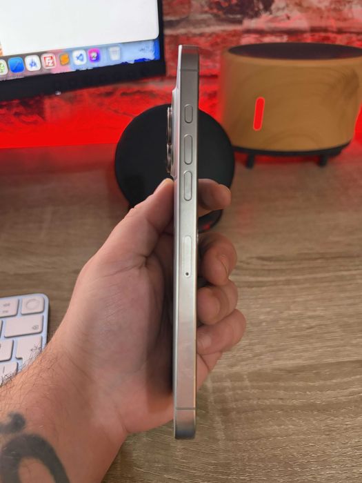 iPhone 16 Pro Max 512 GB 93% 1 Година Гаранция + Оригинален кейс