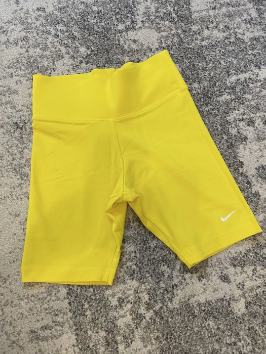 Pantaloni scurti Nike XS