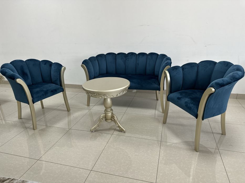 Ором в зал ожидания в любом количестве и в любой расцветки