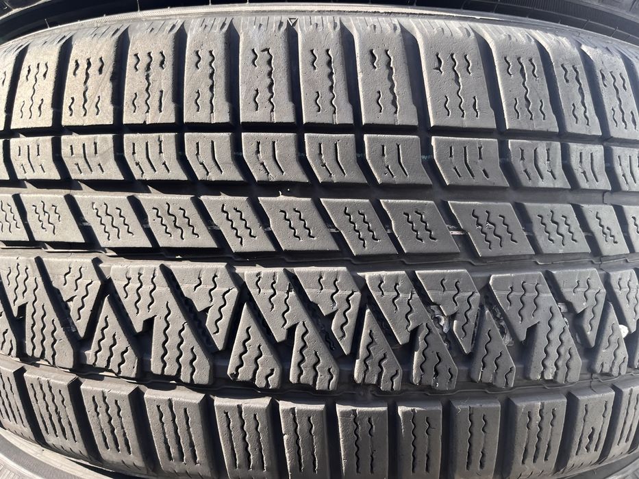 235//55//19 - kumho // зима