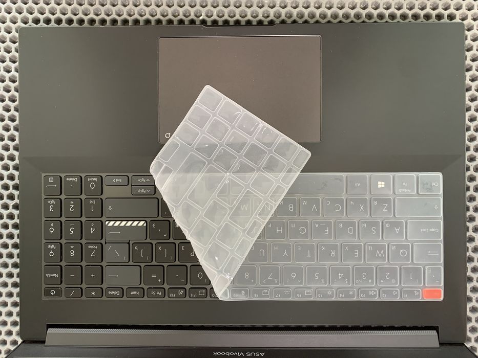 Игровой Asus Vivobook. Oled 4K.  RTX 3050.