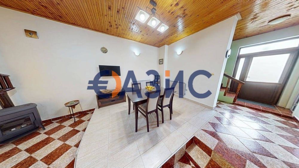 Продава се Четиристаен апартамент в с. Порой, Област Бургас - 132 кв.м за 328 €/кв.м - Снимка #3