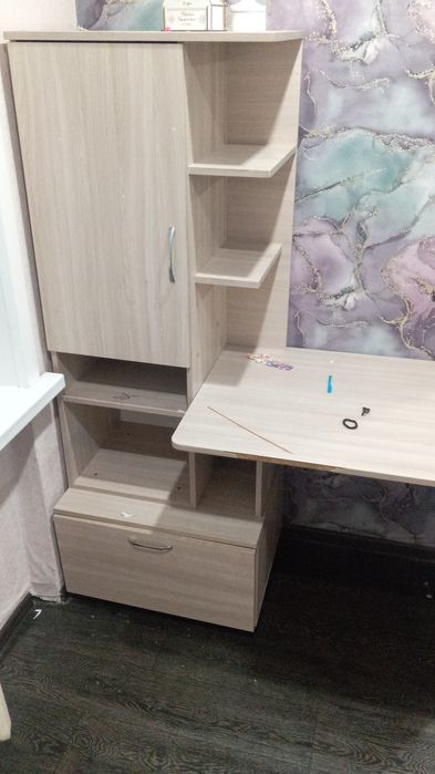 Продам шкаф кампютерный