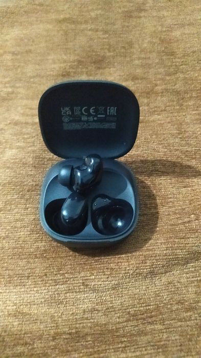 Продам наушники СРОЧНО