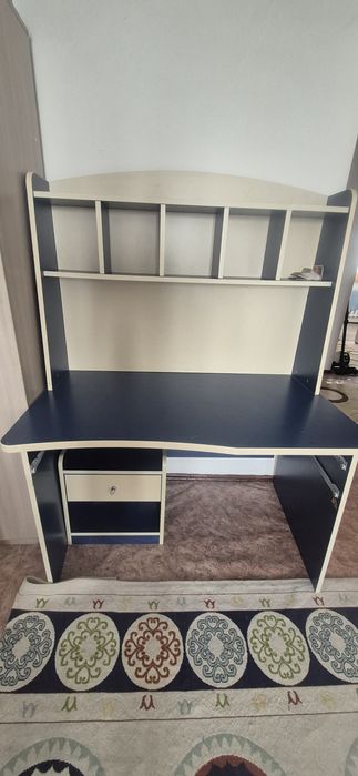 Парта для учебы с тумбой