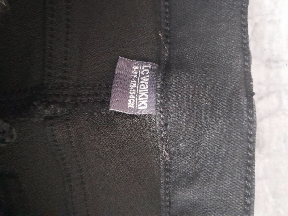 Тъмни дънки LC WAIKIKI