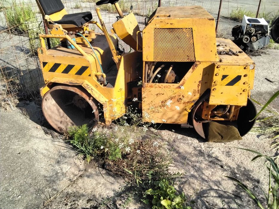 Cilindru compactor motor defect 2200kg dubla tractiune