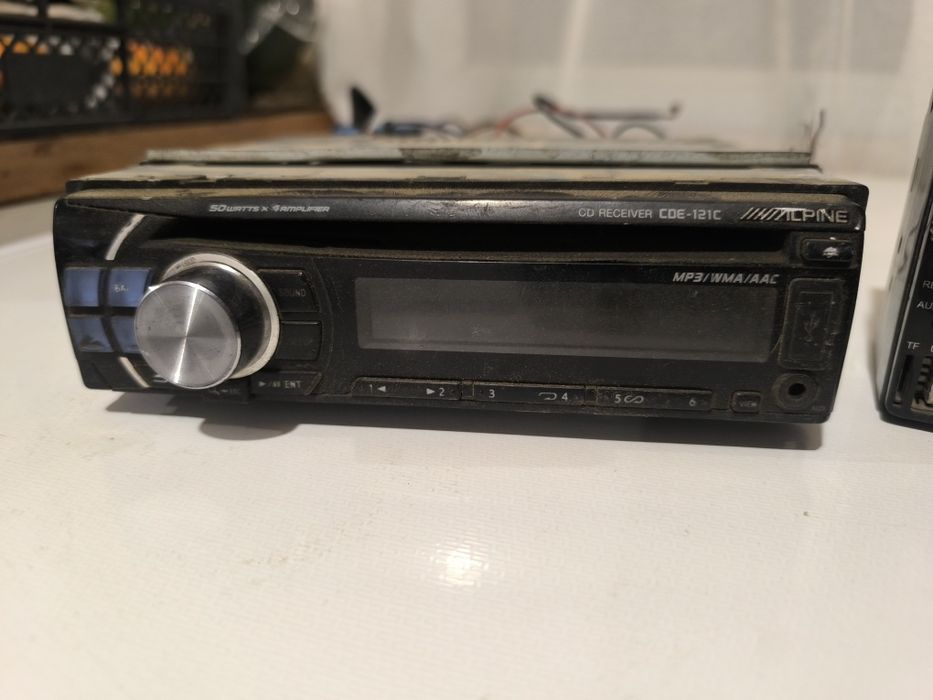 Продам 2 магнитоллы в рабочем состоянии