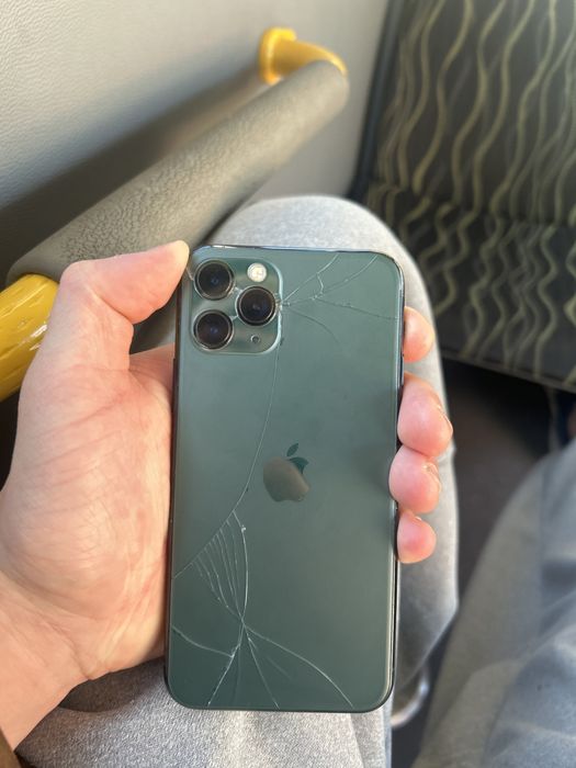 Продаю IPhone 11 про