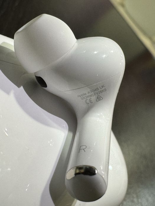 Airpods pro 3 noi, sigilate, toate functiile active, serie valida !