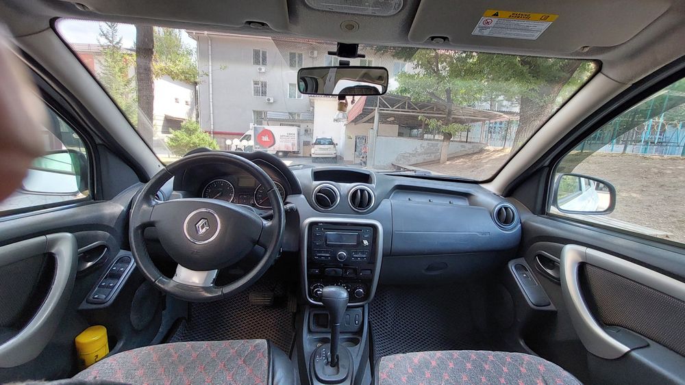 РЕНО ДАСТЕР  2014г. Обьем 2.0