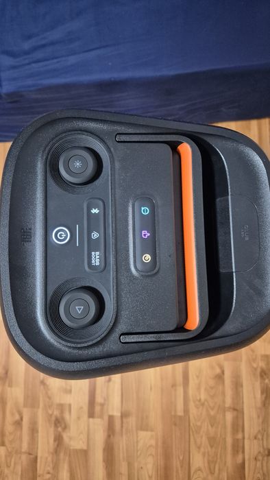 Vând Boxa JBL 120 PARTYBOX  IN STRARE excelentă