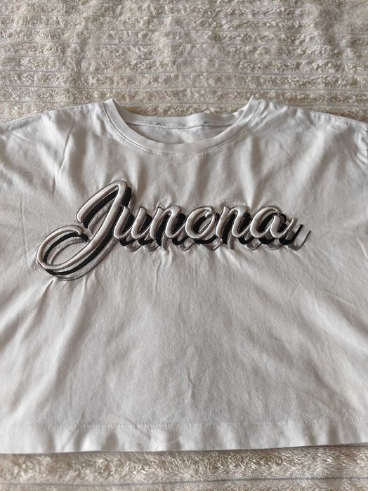 Продавам тениска Junona