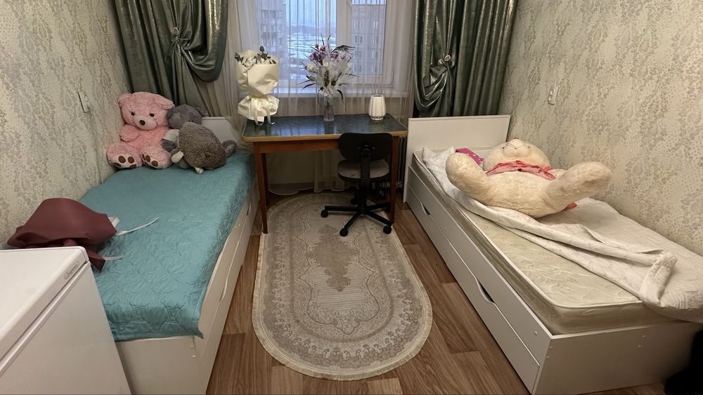 Две кровати с матрасами