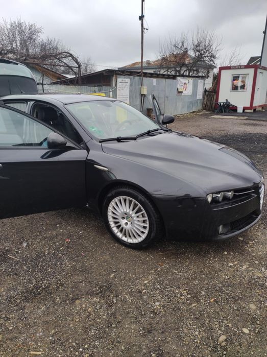 Vând alfa Romeo 159