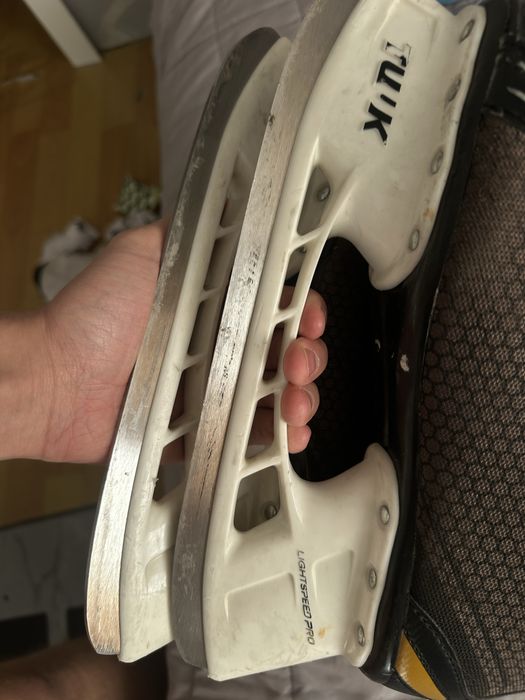 Продам коньки Bauer supreme 43 размер