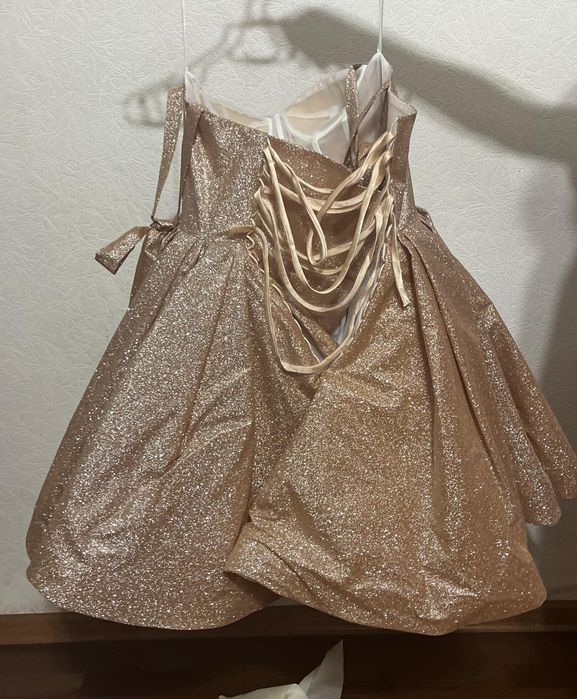 Вечернее платье  на брительках