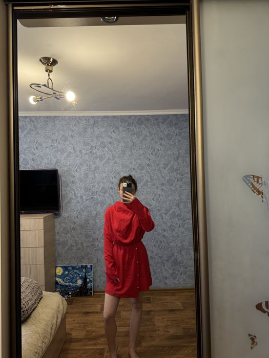 Продам платья вечерние