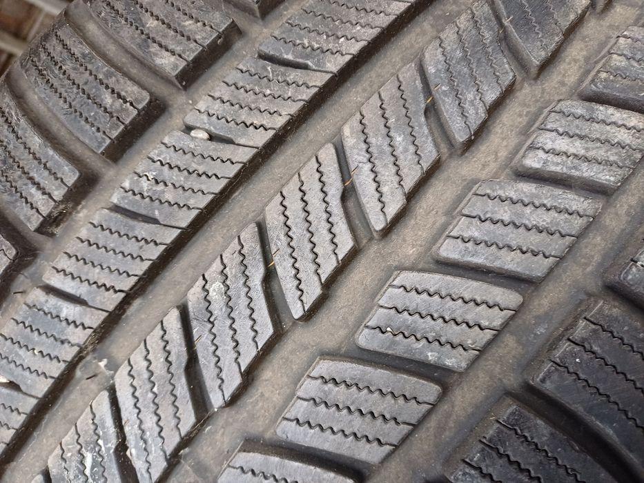 Гуми 275/40/20 Нексен