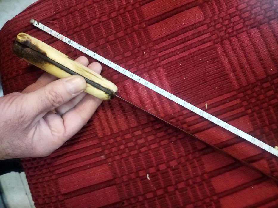 Стар овчарски нож с кокалени чирени