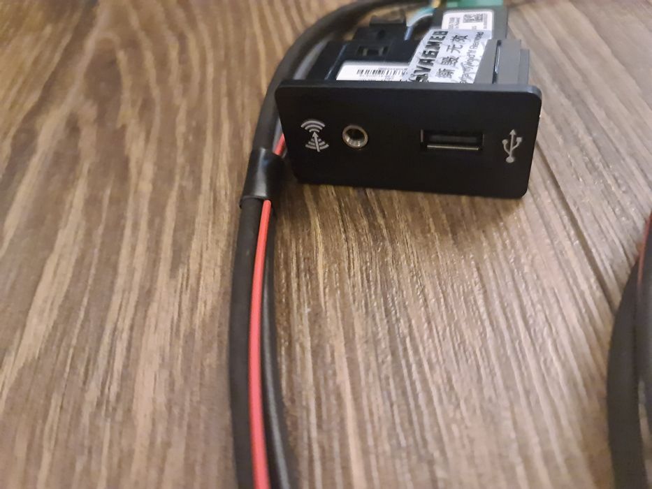 USB MIB2 si cablu android auto carplay VW Skoda Seat