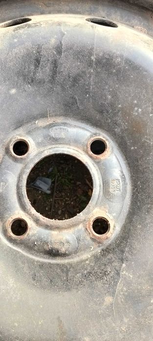 Продавам джанти с гуми