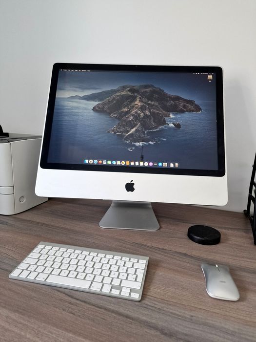iMac 24" cu tastatura Apple inclusa