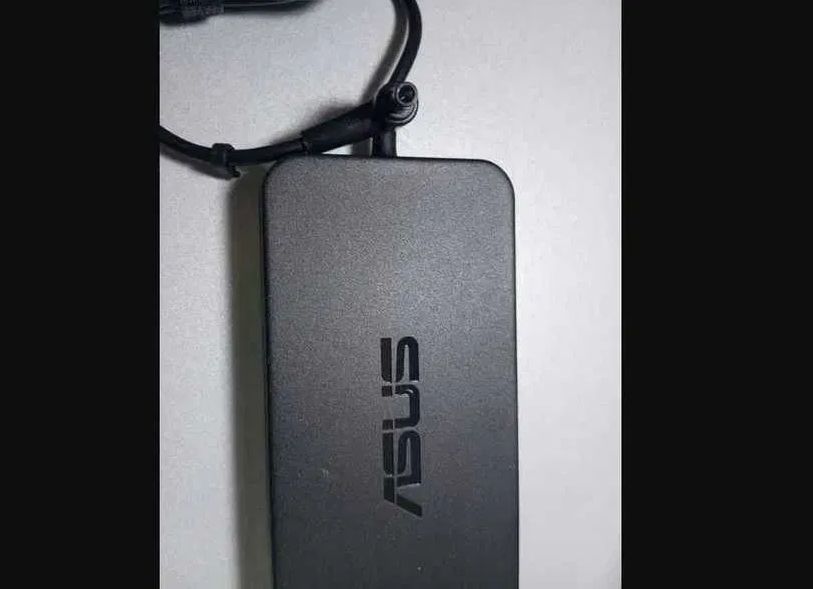 на игровой ноутбук ASUS , зарядка, блок питания