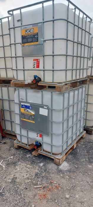 Продавам бидони 1 тон купче