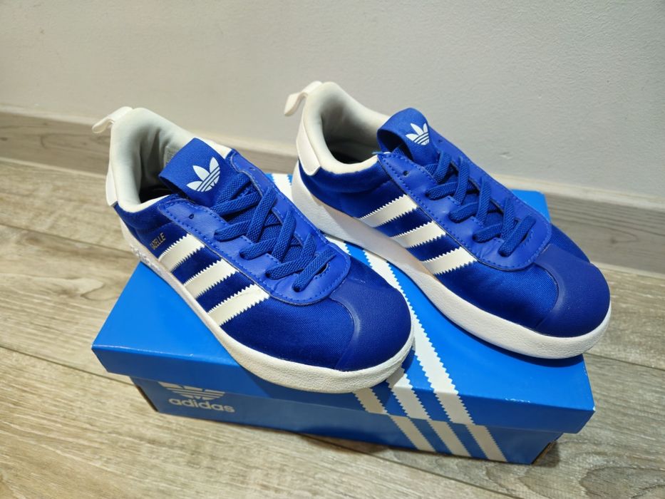 Adidas gazdele albastru 31.5