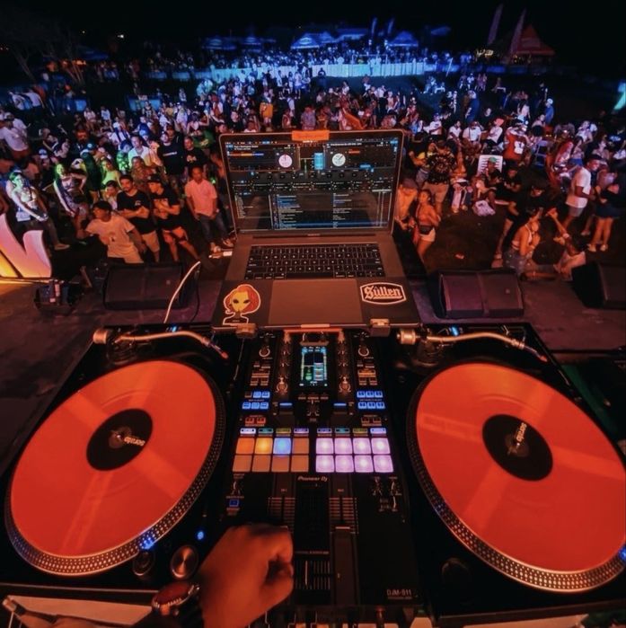 DJ evenimente / Evenimente Private/ Majorate/ Nunti/ Botezuri