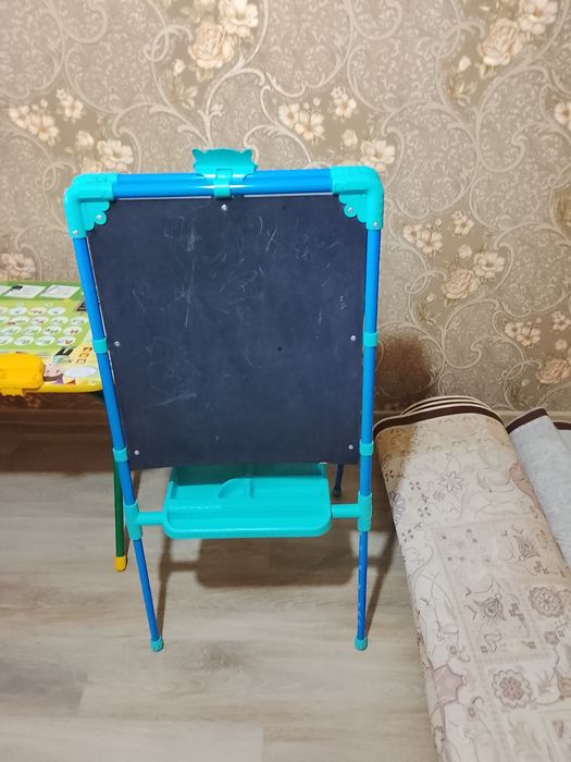 Детская парта и  доска