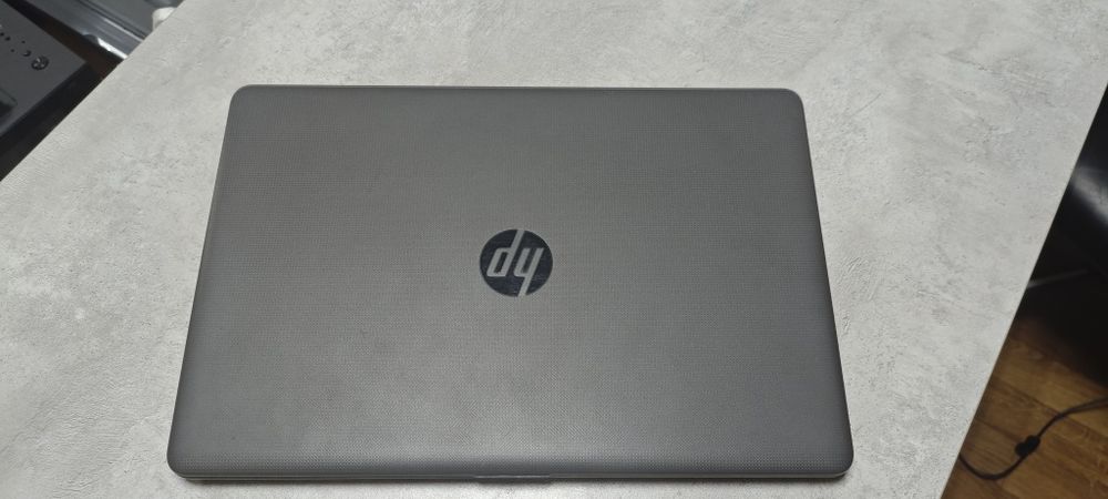 Ноутбук i3/8gb/2видеокарты/ssd