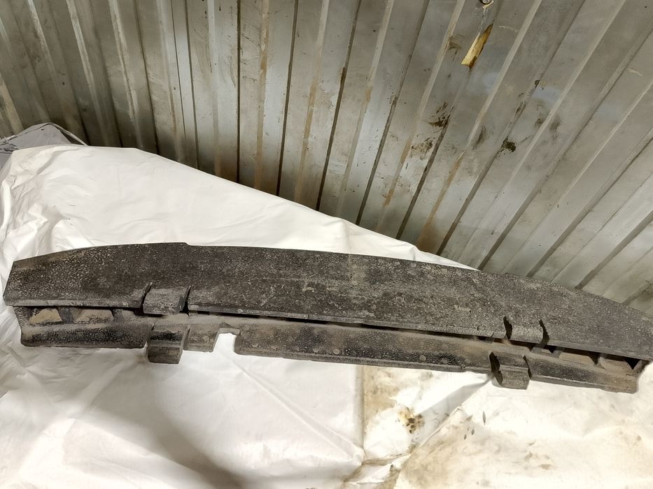 Пенный наполнитель бампера Шкода Рапид