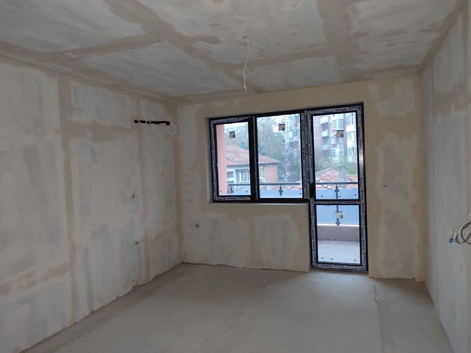 Продава се Тристаен апартамент в Добрич, Център - 110 кв.м за 1000 €/кв.м - Снимка #13