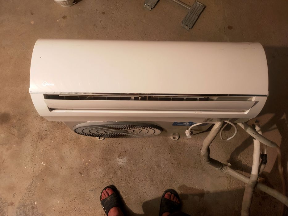 Кондиционер почти новый