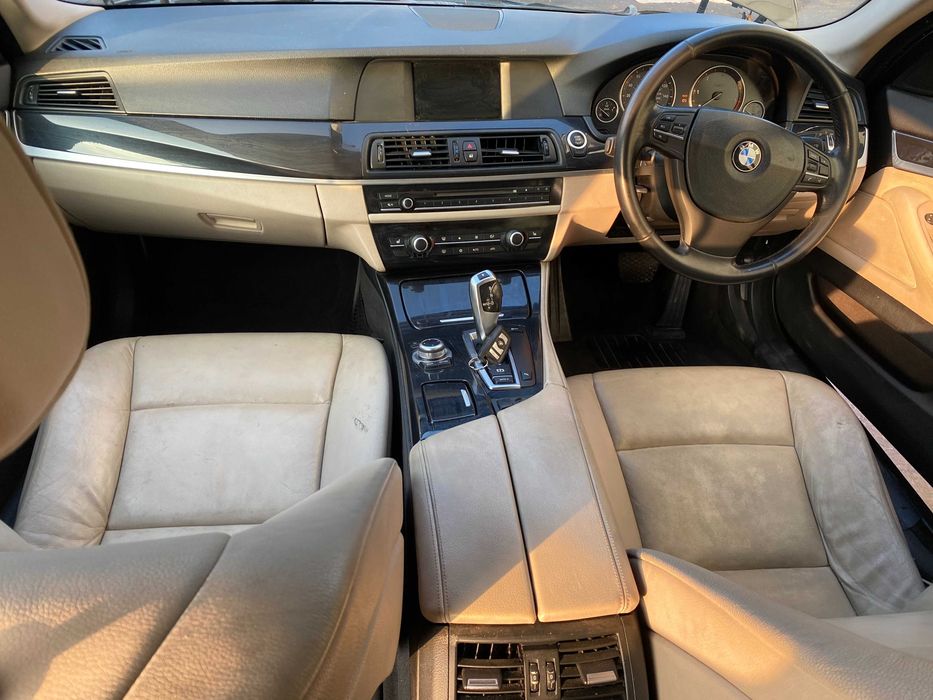 Dezmembrez BMW seria 5 F10/F11 520D/530D/N47D20O1/N57/usa/haion/faruri/interior/volan/jante/stopuri/faruri