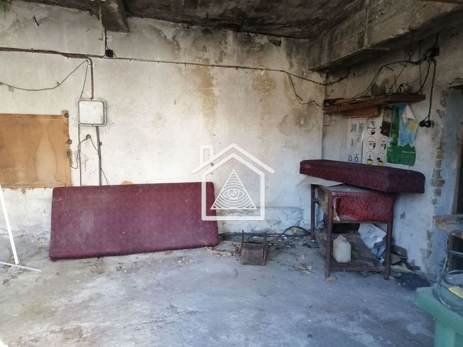 Къща в Пловдив, област-с.Новаково площ 240 цена 60000