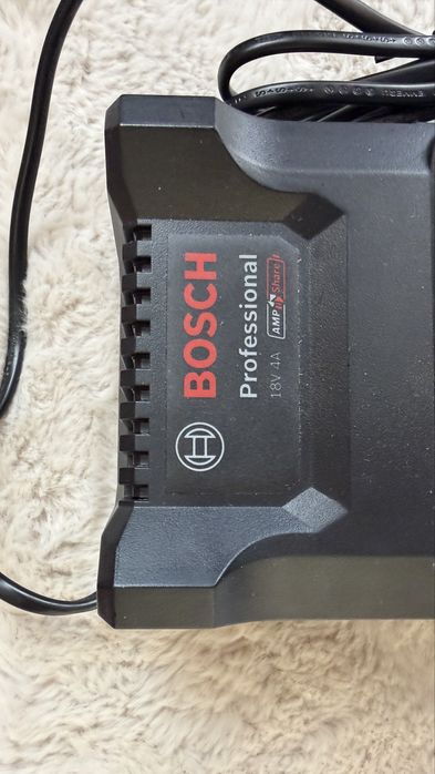 Винтоверт и зарядно Bosch