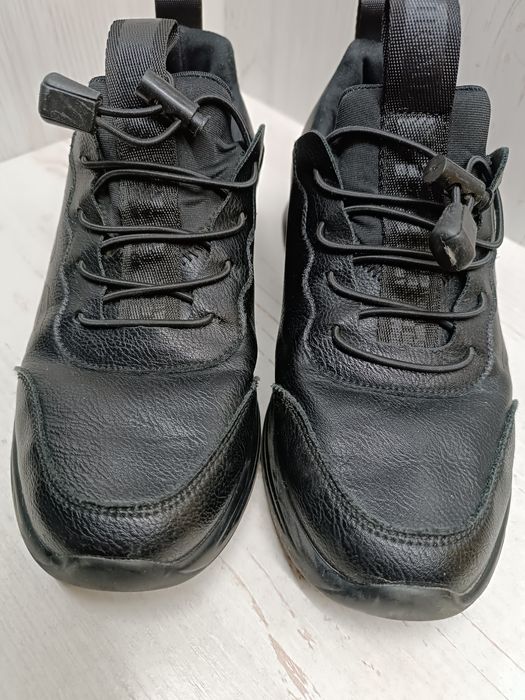 Продам туфли на мальчика