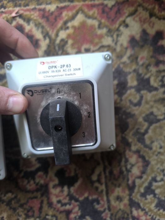 Продам Переключатель фаз ручной